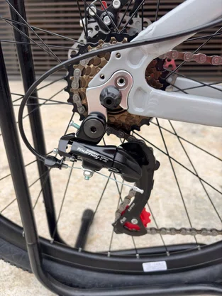 Bicicleta Veloforce Aro 29 Câmbios Shimano 21V Freio A Disco