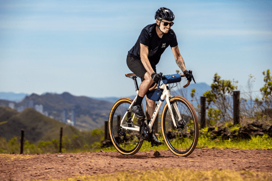 Bicicleta 700C Sense Versa Comp Shimano Sora 18 Velocidades Freios Shimano Mecânico