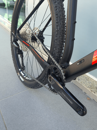 Bicicleta Kode Rocks Carbono 12V Shimano Deore
