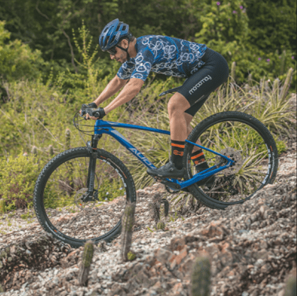 Bicicleta Em Carbono Audax Auge 555 Shimano Deore 12 V Freios Hidráulicos