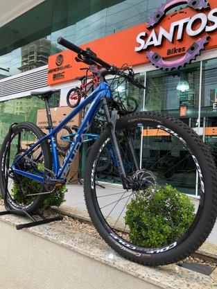 Bicicleta Em Carbono Audax Auge 555 Shimano Deore 12 V Freios Hidráulicos