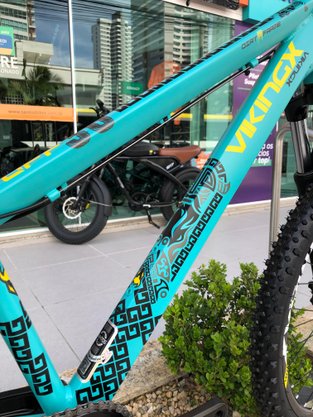 Bicicleta Freeride Vikingx Tuff-30 Aro 26 Shimano Essa 8V