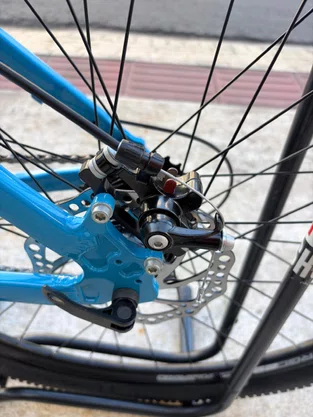 Bicicleta Veloforce Aro 29 Câmbios Shimano 21V Freio A Disco