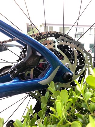 Bicicleta Em Carbono Audax Auge 555 Shimano Deore 12 V Freios Hidráulicos