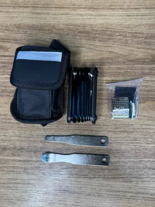 Kit Reparo Pneu + Canivete 15 Funções + Espátula