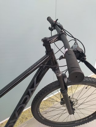 Bicicleta Dvorak One Alumínio Aro 29 Freios À Disco Hidráulicos 21V