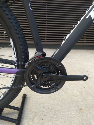 Bicicleta Trinx M100 Aro 29 Al Freios À Disco Mec 21V Preto/Roxo - Tam 17