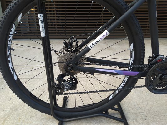 Bicicleta Trinx M100 Aro 29 Al Freios À Disco Mec 21V Preto/Roxo - Tam 17