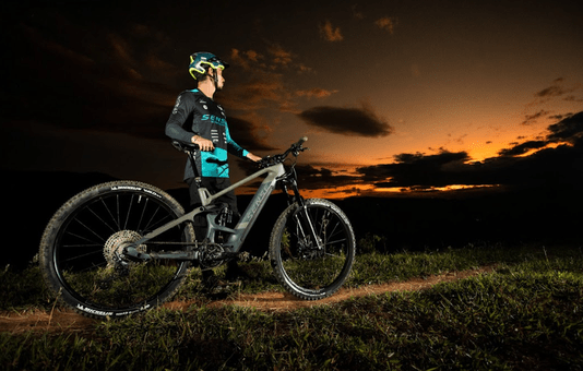 Bicicleta Semi Nova Aro 29 Sense Carbon Eletrica Exalt E-Trail Comp Shimano Deore Freios Shimano Hidraulicos