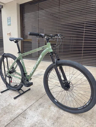 Bicicleta Veloforce Aro 29 Câmbios Shimano 21V Freio A Disco