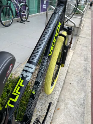 Bicicleta Freeride Vikingx Tuff-30 Aro 26 21V Freios Hds