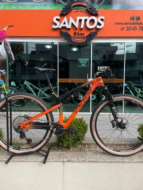 Bicicleta Oggi Cattura Pro Seminova 2023 Full Suspension Carbono Cambio Xt